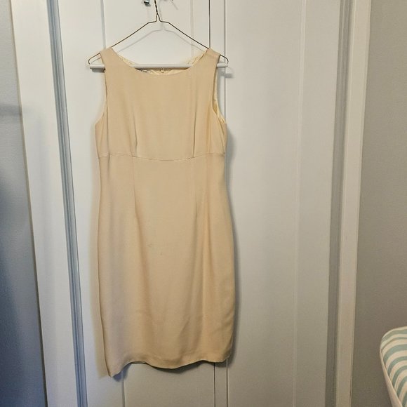Windsmoor Pale Yellow Silk Sheath Sz 10 - Picture 2 of 15